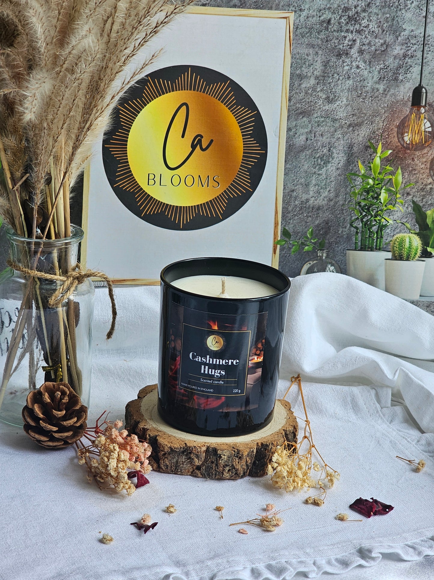 Cashmere Hugs scented candle