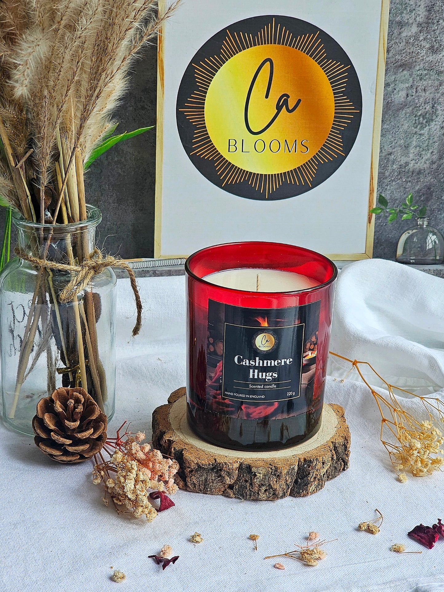 Cashmere Hugs scented candle