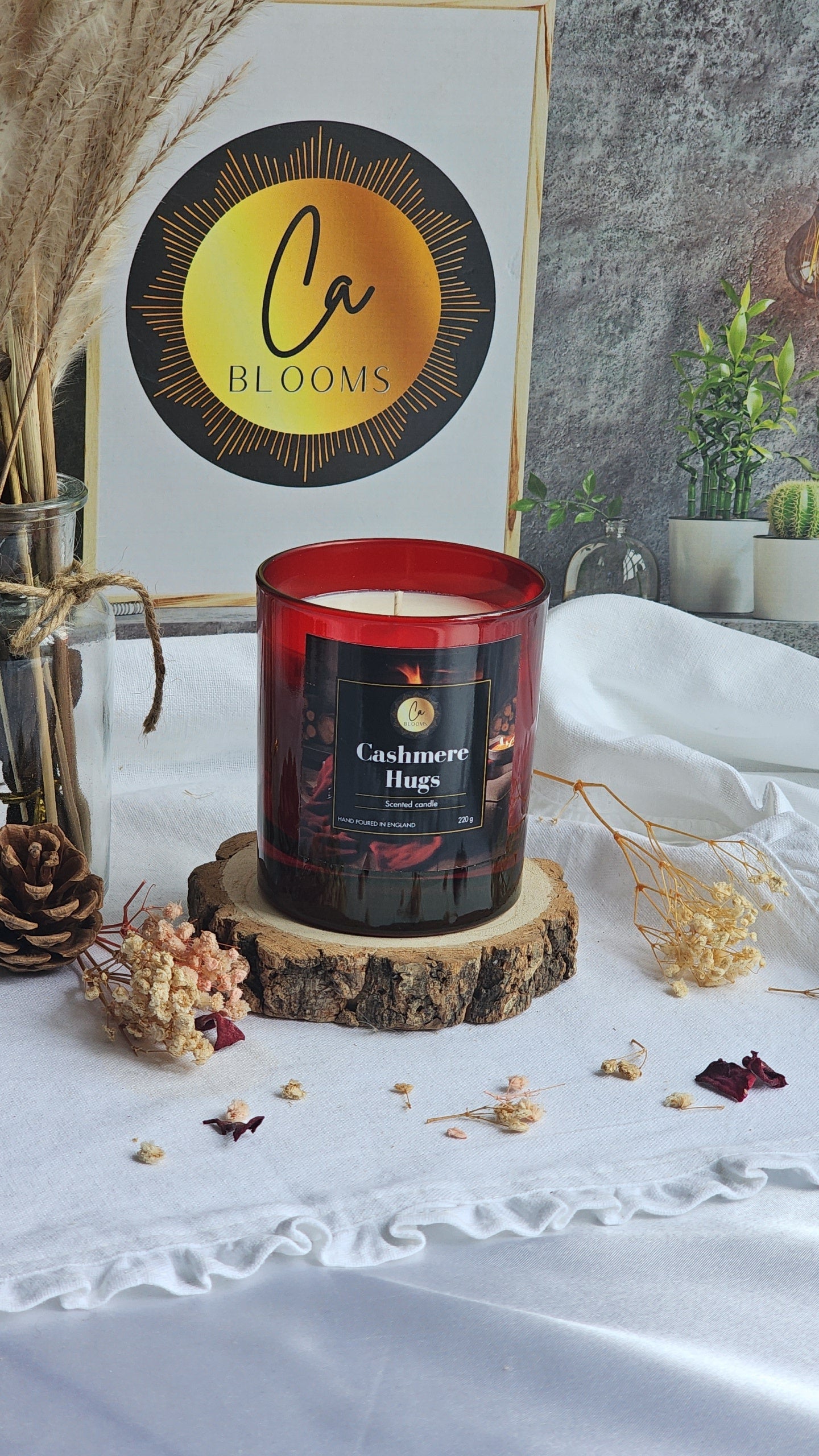 Cashmere Hugs scented candle