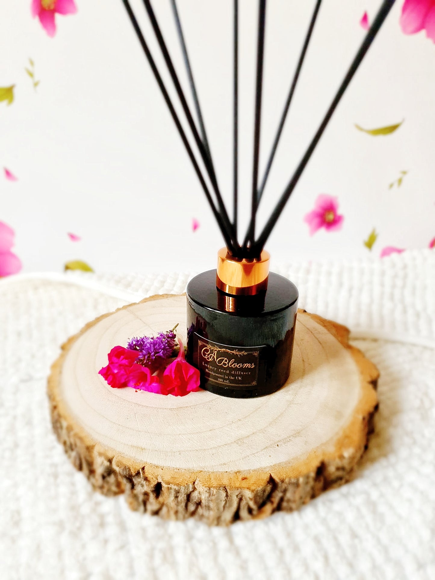 Velvet peony and oud