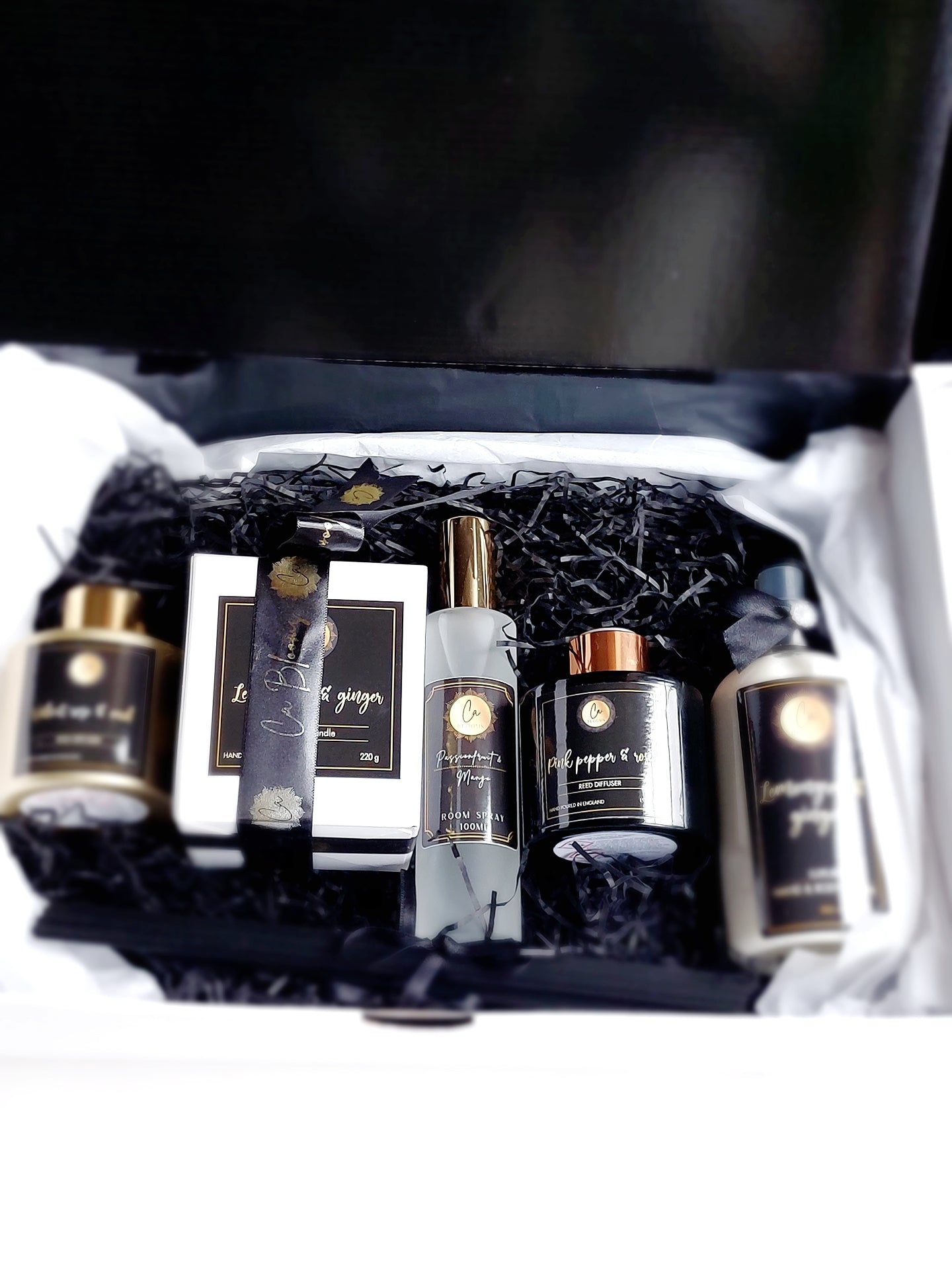 Bespoke luxury gift box CA BLOOMS